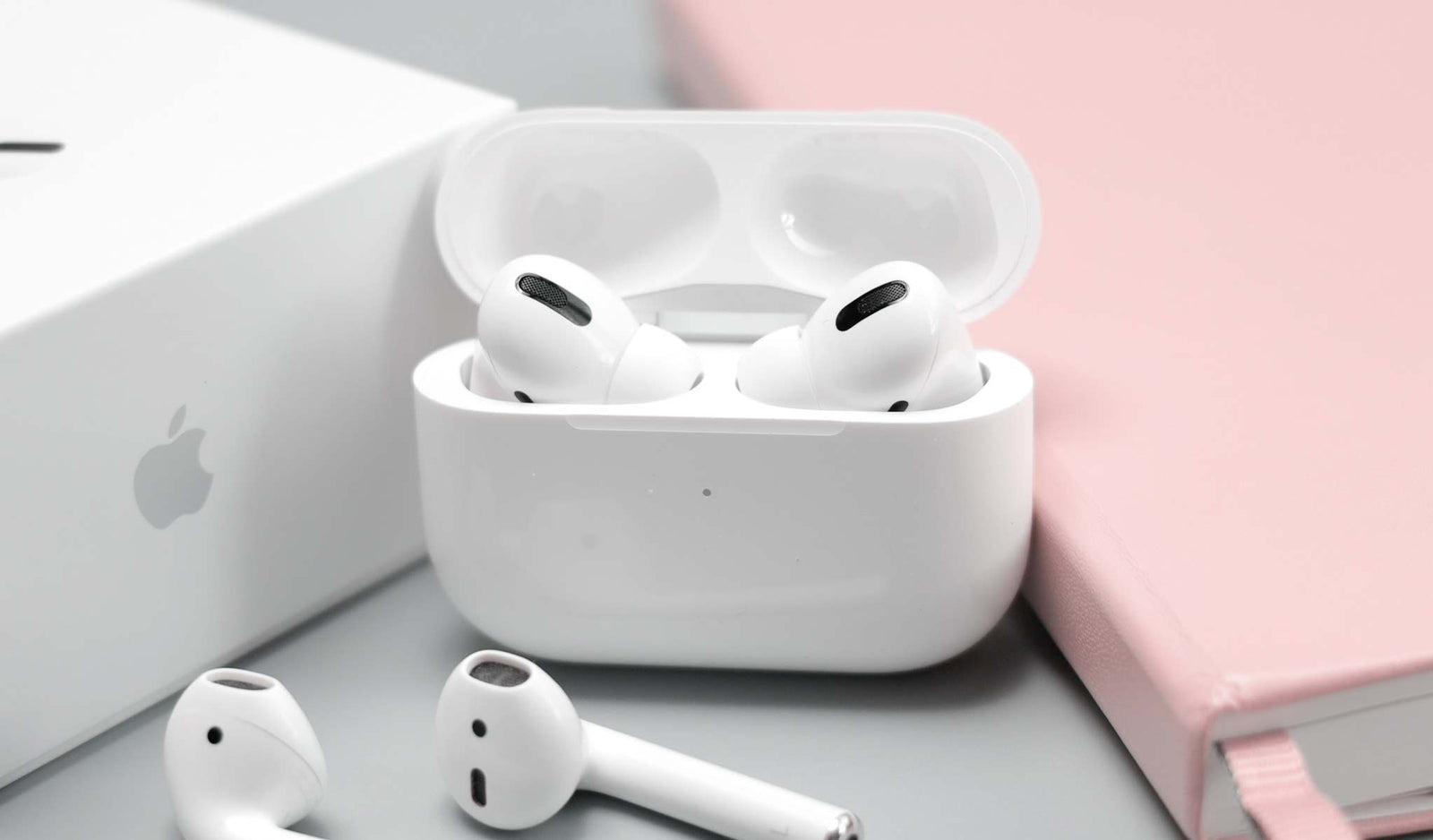 How to use Airpods with non-apple devices - Hardiston
