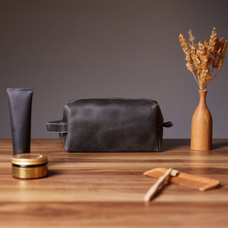 Leather Dopp Kit by Hardiston - premium Dopp Kits